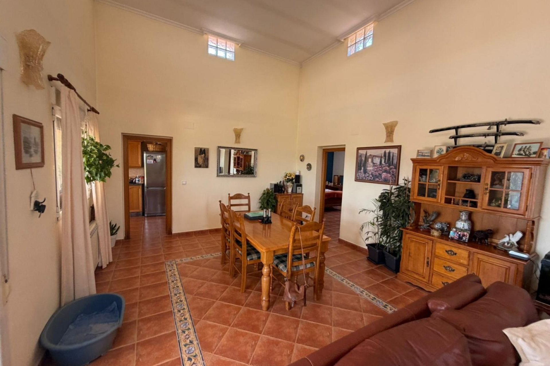Reventa - Villa -
Sax