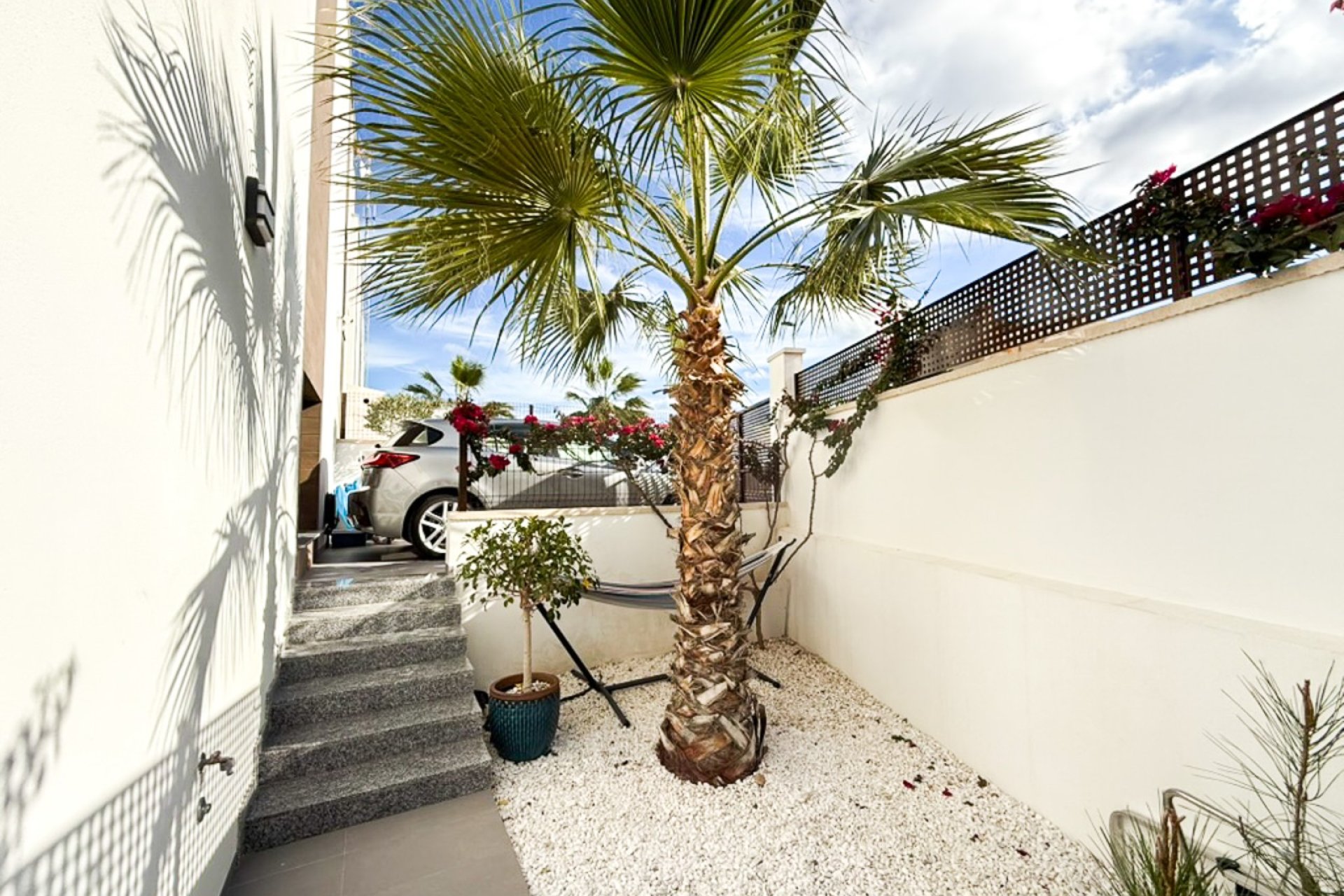 Reventa - Villa -
Torrevieja - Los Balcones