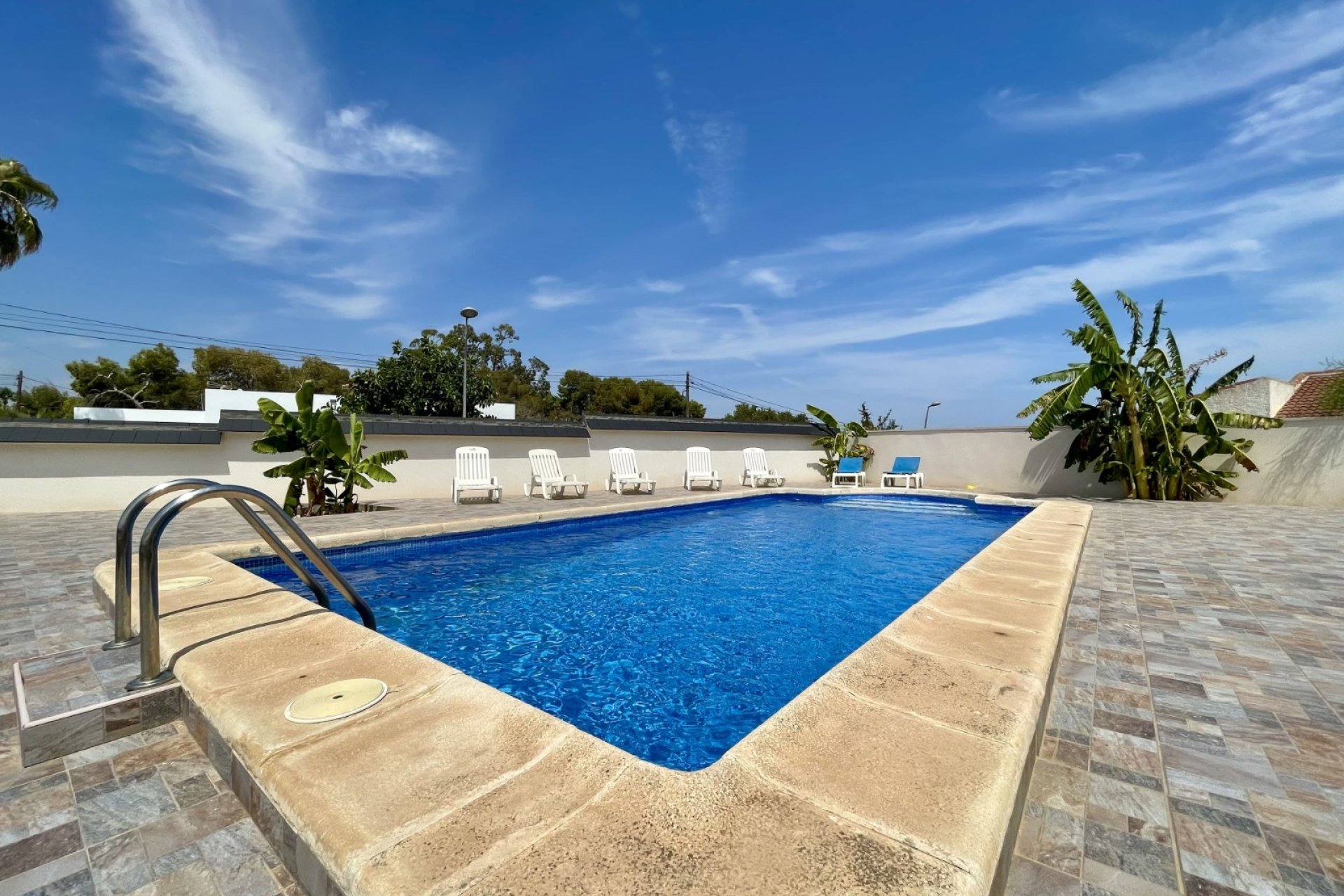 Reventa - Villa -
Torrevieja - Los Balcones