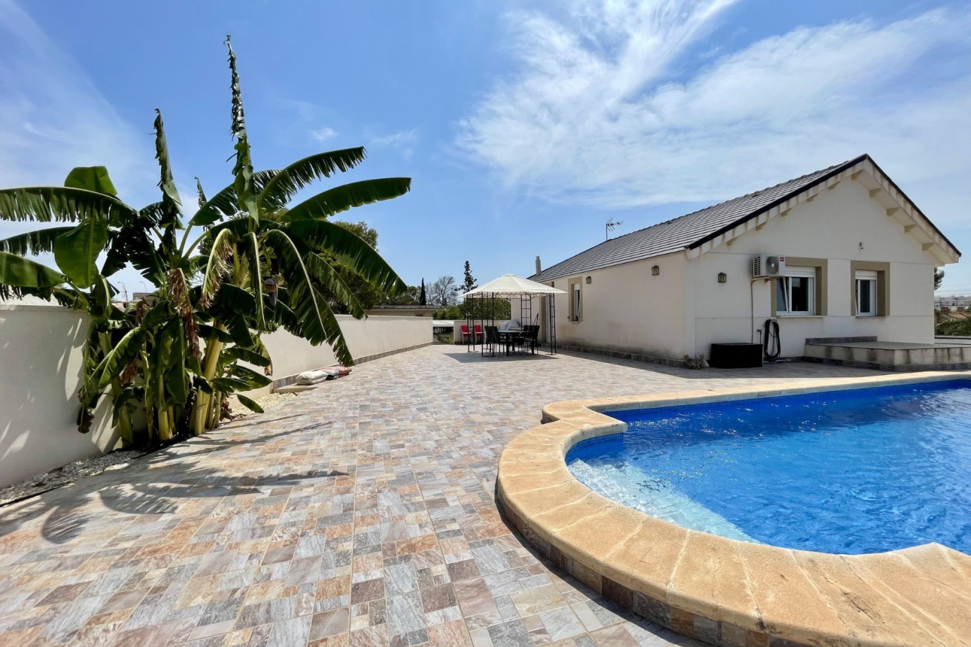 Reventa - Villa -
Torrevieja - Los Balcones