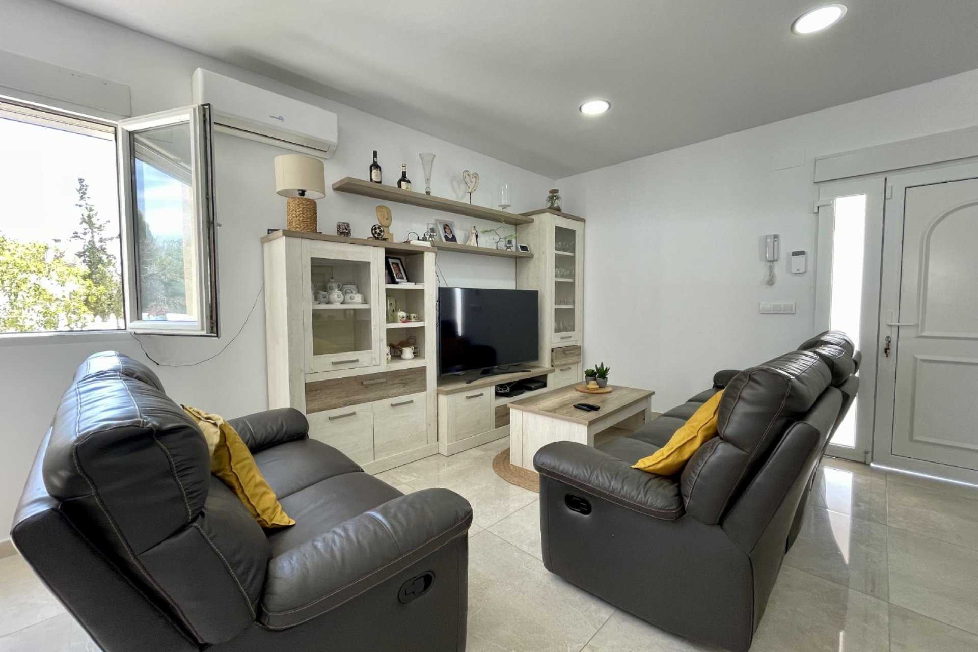 Reventa - Villa -
Torrevieja - Los Balcones