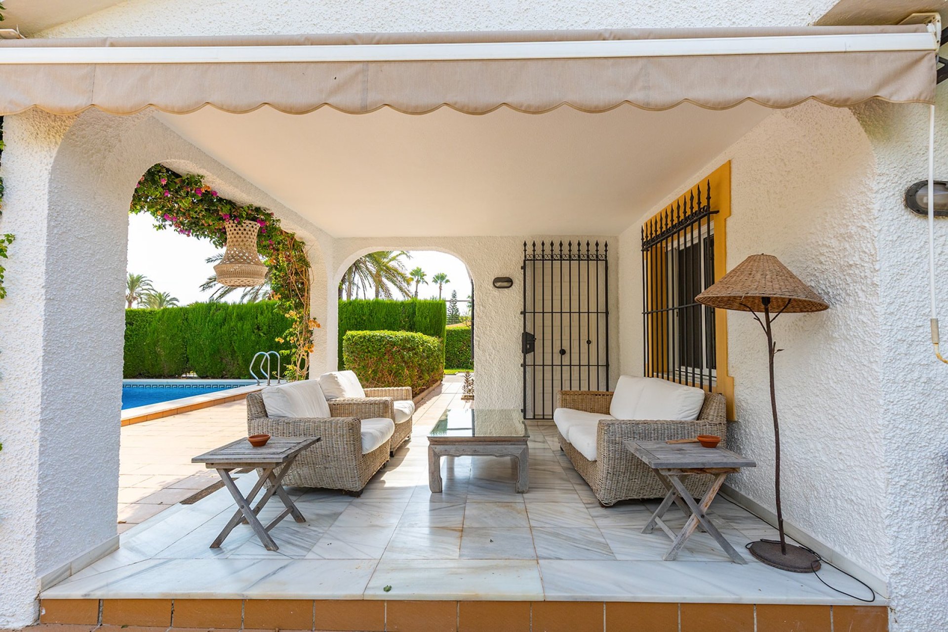 Reventa - Villa -
Torrevieja - Playa de los Locos