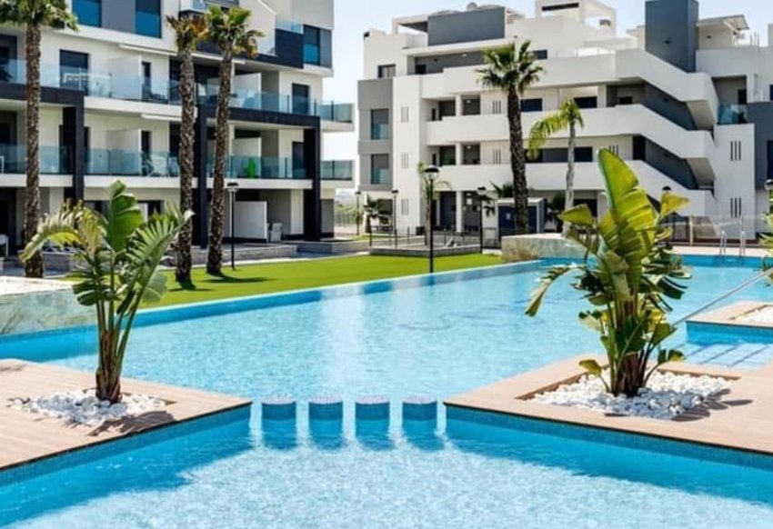 Revente - apartment -
El Raso - Costa Blanca