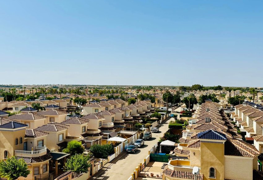 Revente - apartment -
El Raso - Costa Blanca