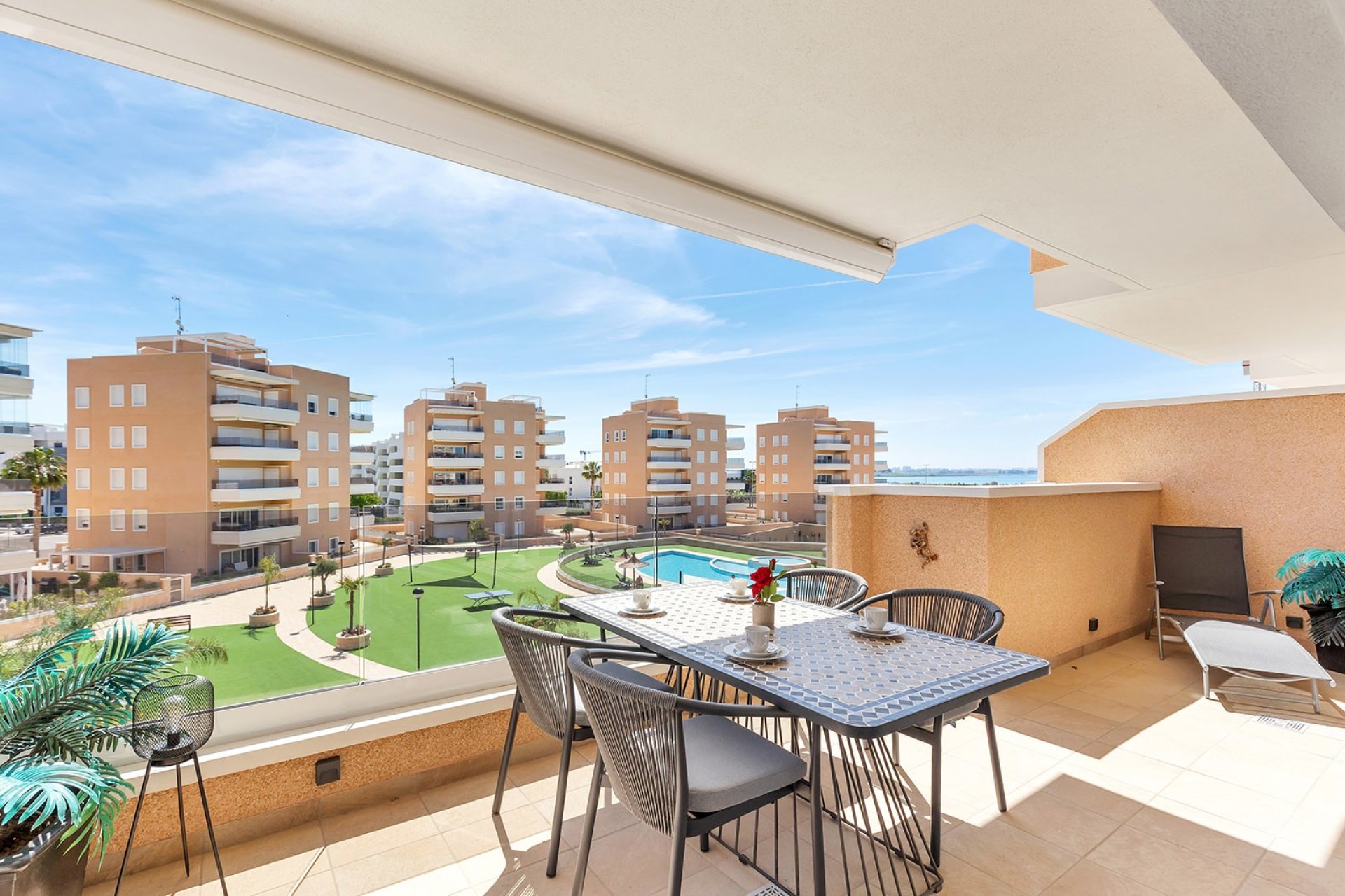 Revente - apartment -
Guardamar del Segura - El Raso