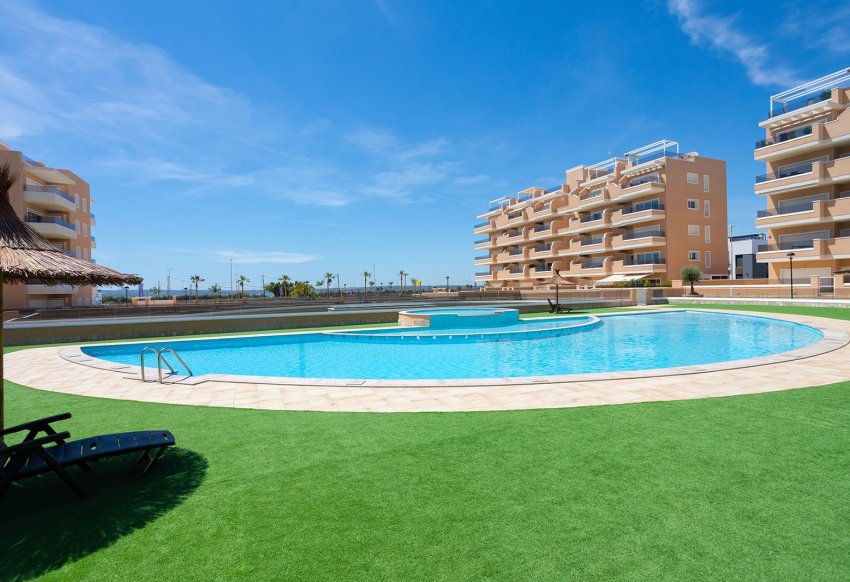 Revente - apartment -
Guardamar del Segura - El Raso