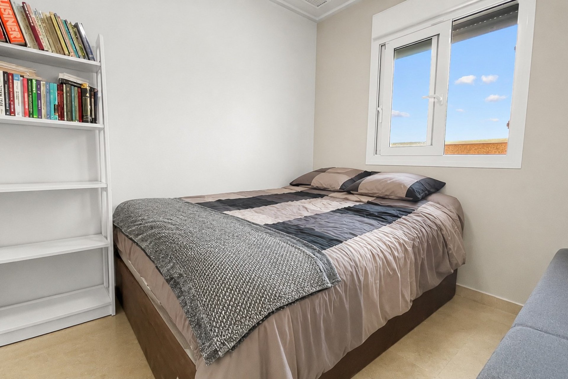 Revente - apartment -
Guardamar del Segura - El Raso