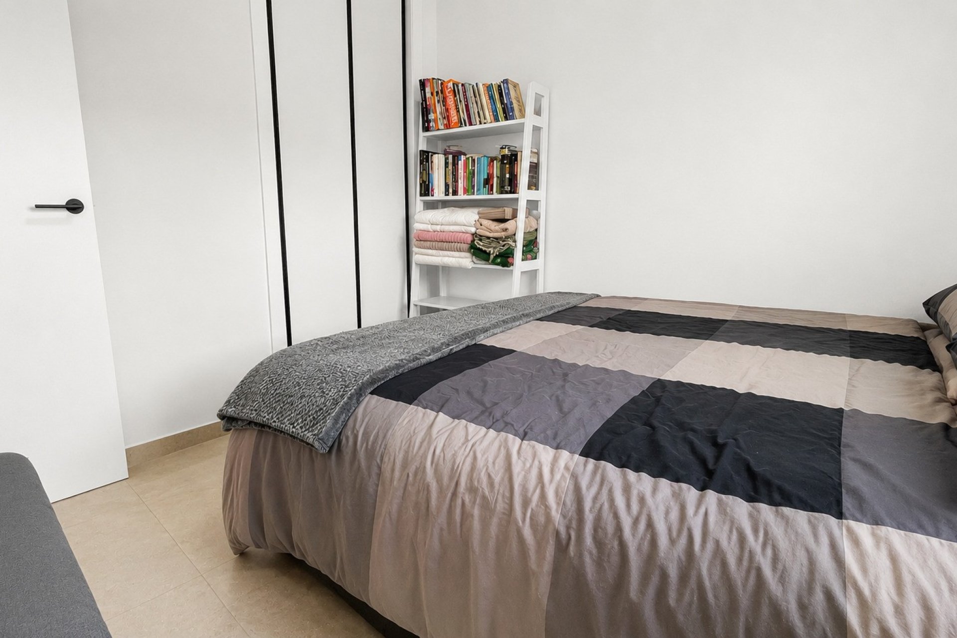 Revente - apartment -
Guardamar del Segura - El Raso