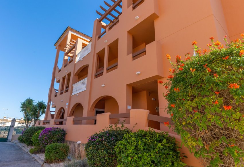 Revente - apartment -
Orihuela Costa - Villamartín