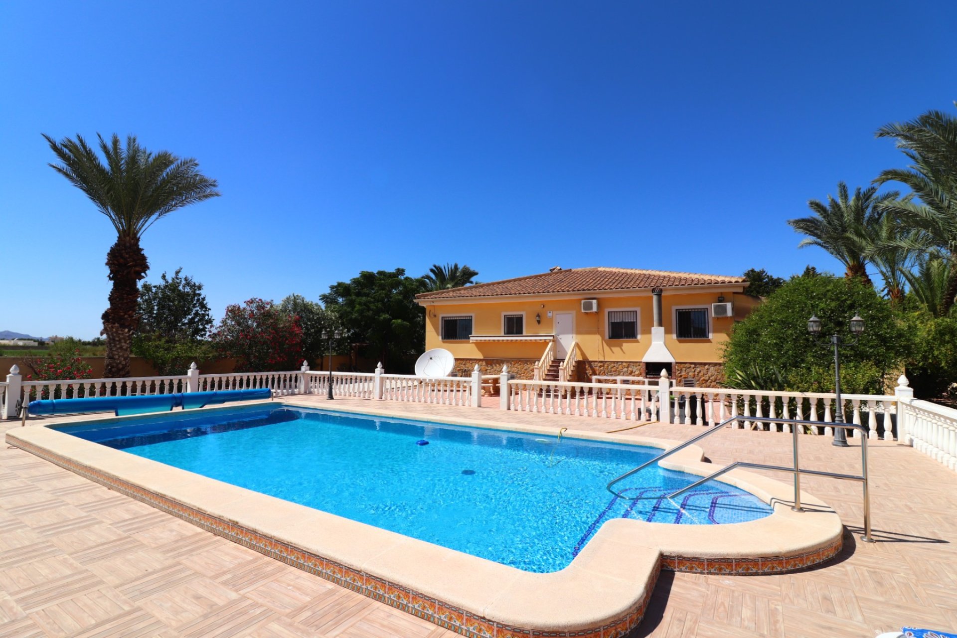 Revente - Country House -
Catral