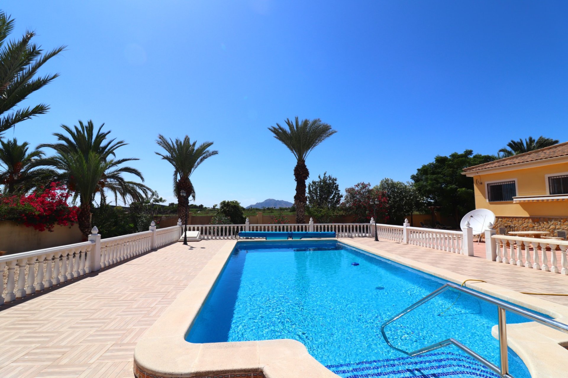 Revente - Country House -
Catral