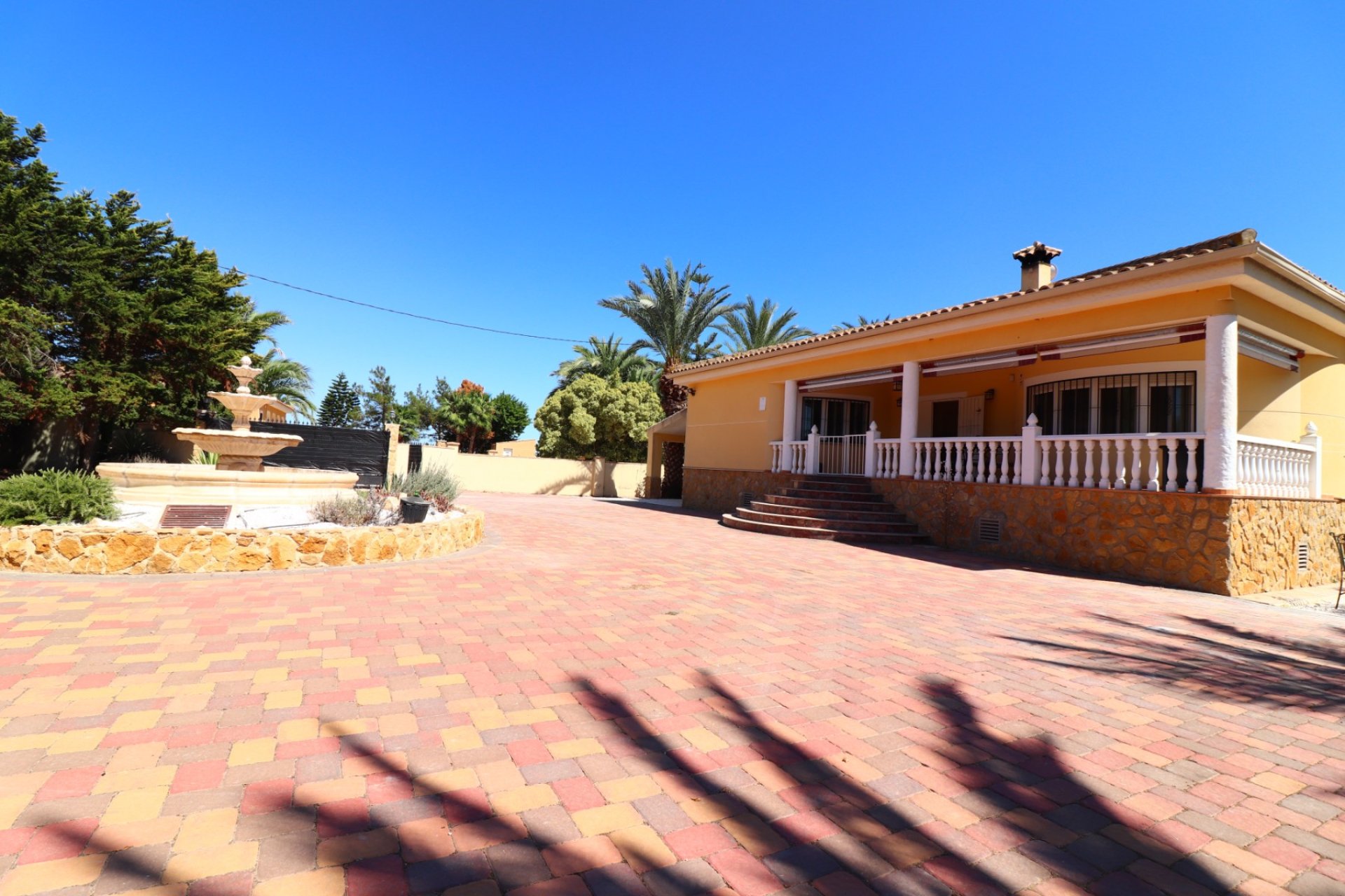 Revente - Country House -
Catral