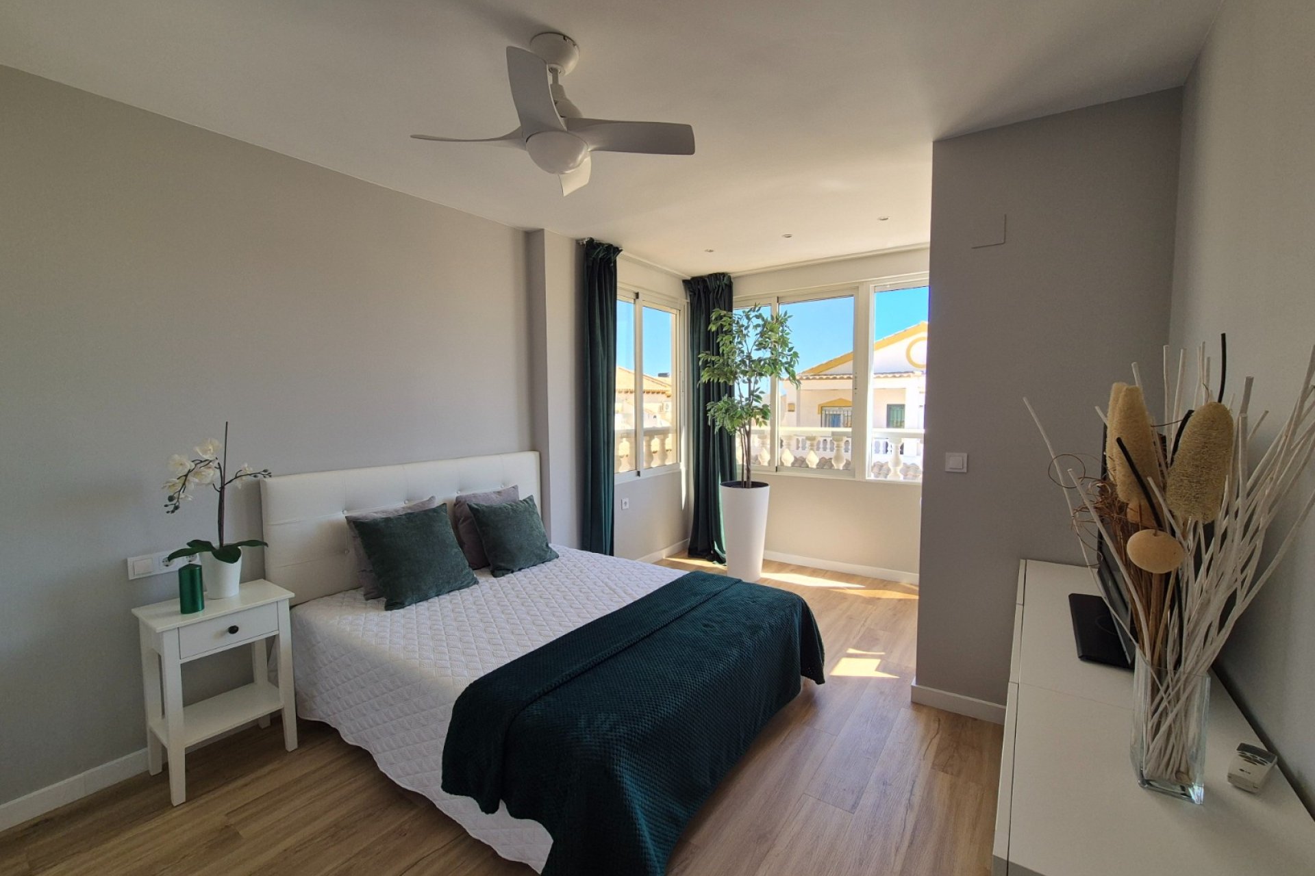 Revente - Maison de ville -
Alicante - La Florida
