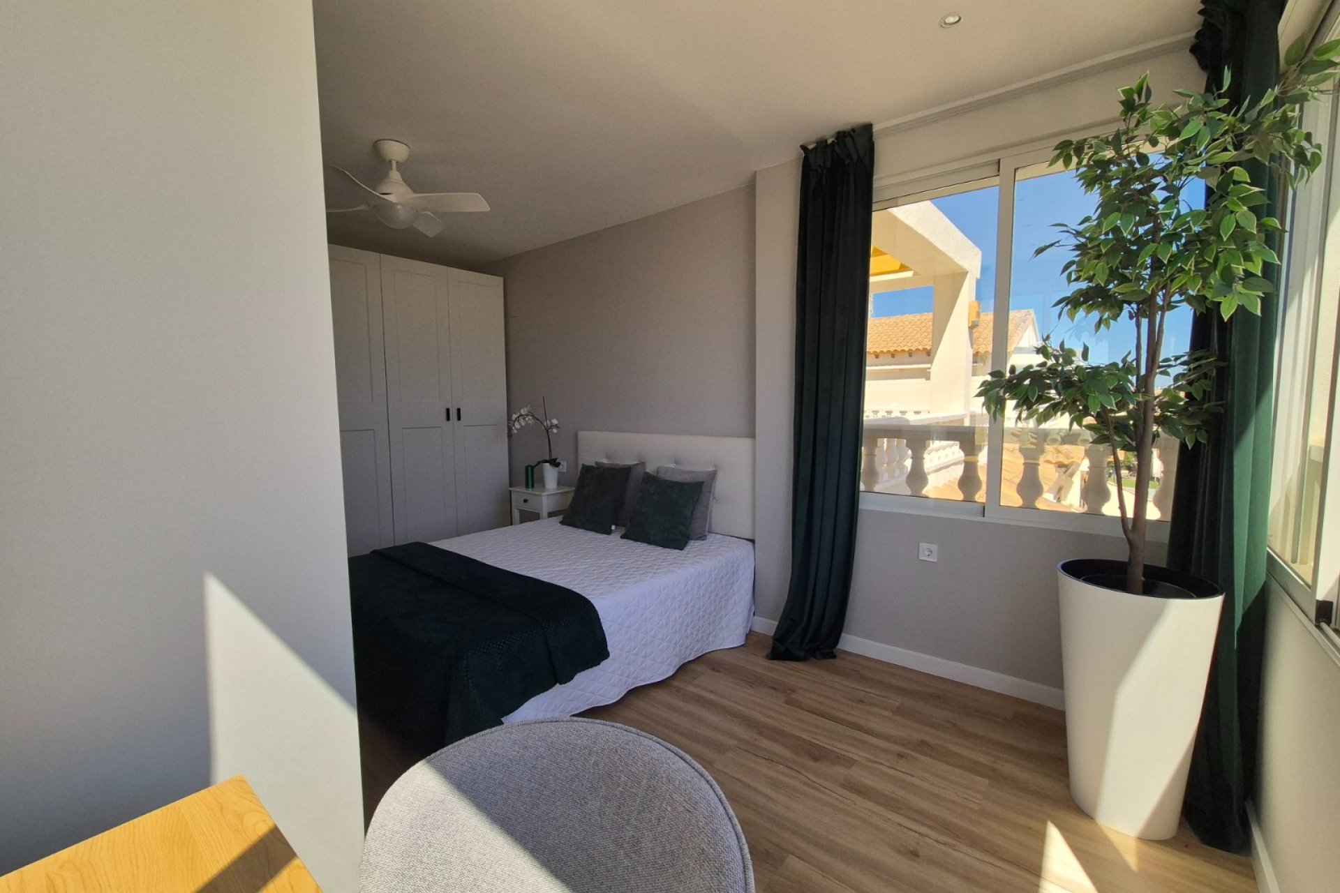 Revente - Maison de ville -
Alicante - La Florida