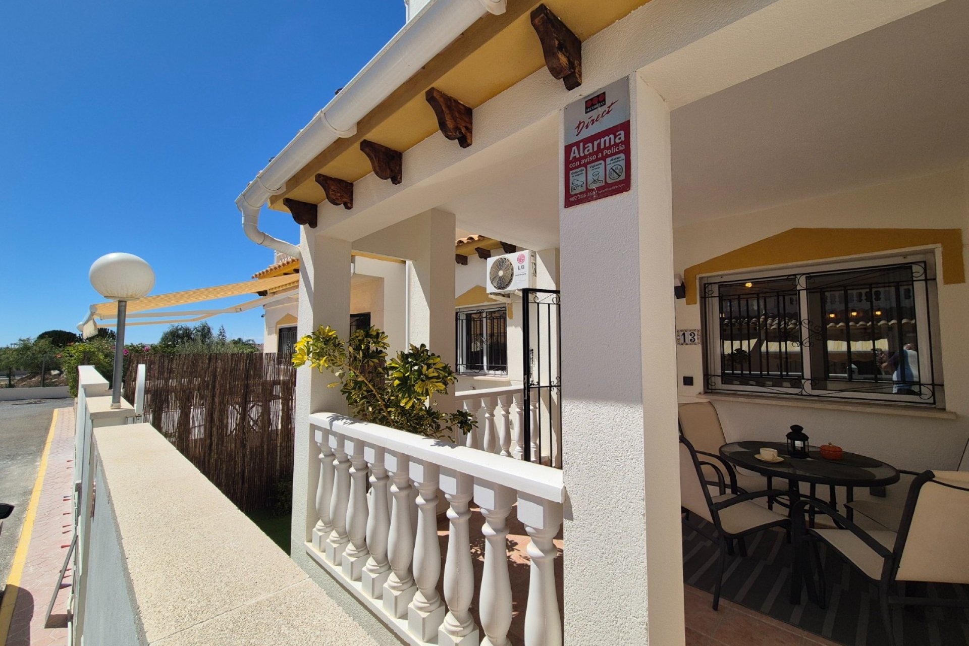 Revente - Maison de ville -
Alicante - La Florida