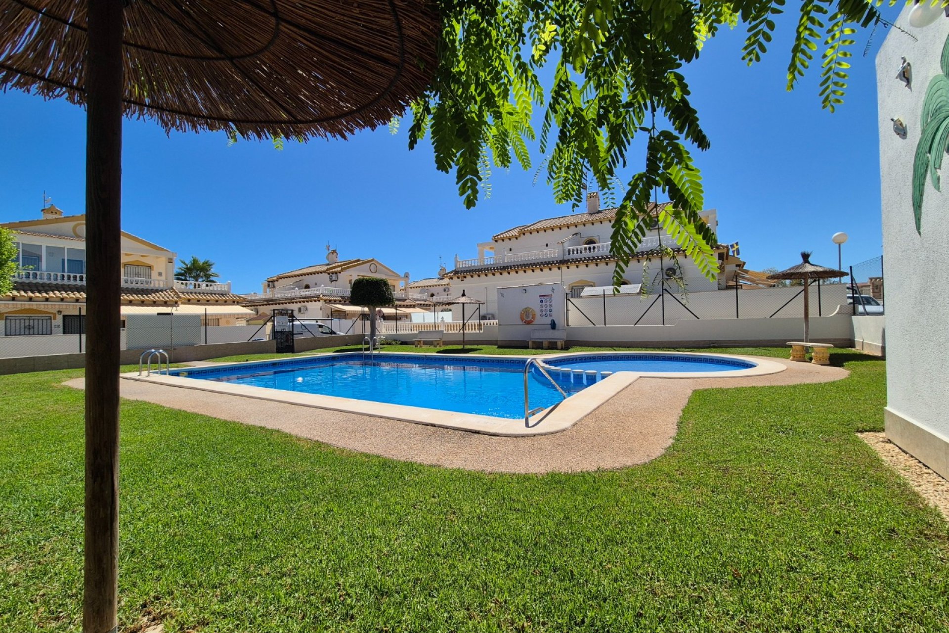 Revente - Maison de ville -
Alicante - La Florida