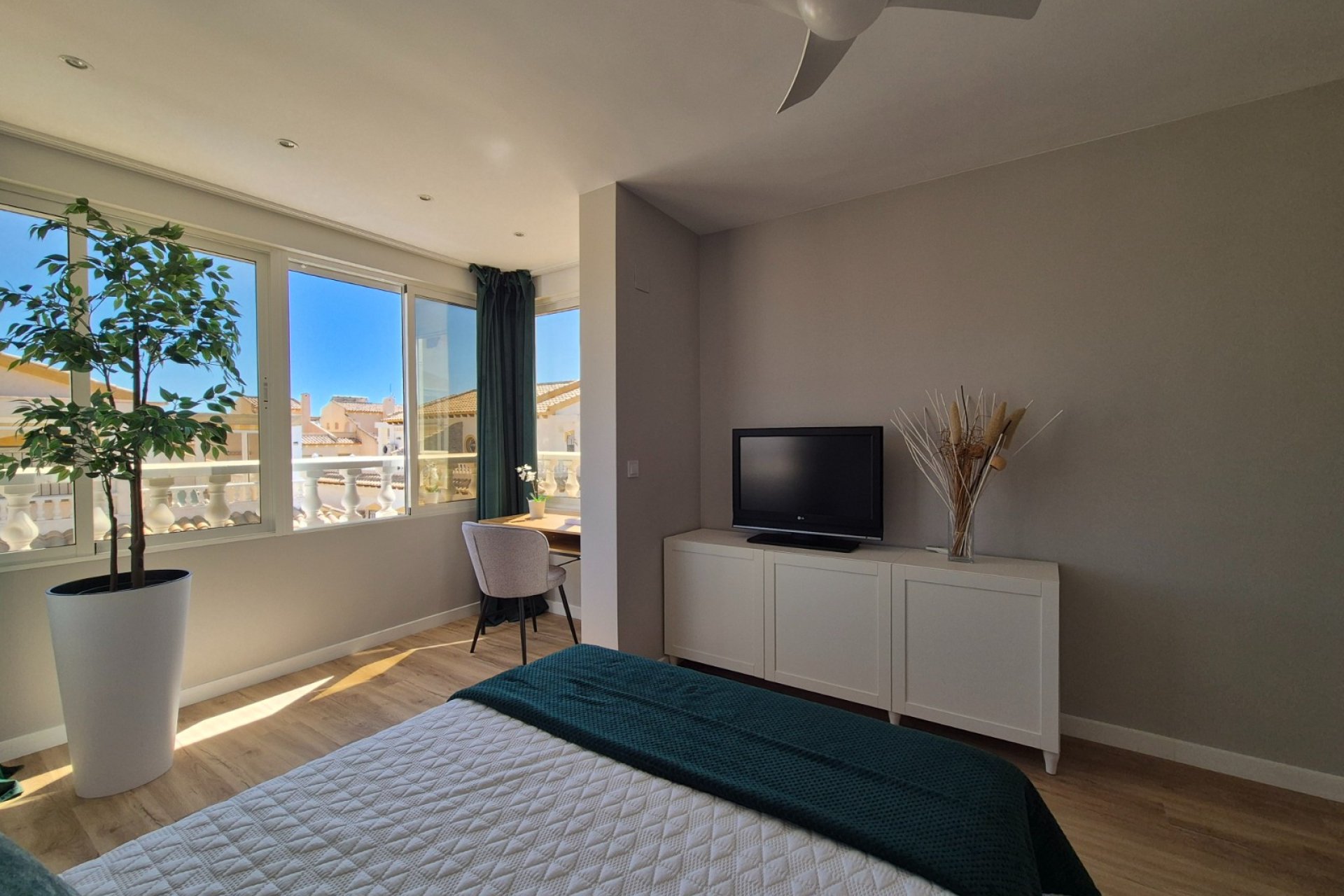 Revente - Maison de ville -
Alicante - La Florida