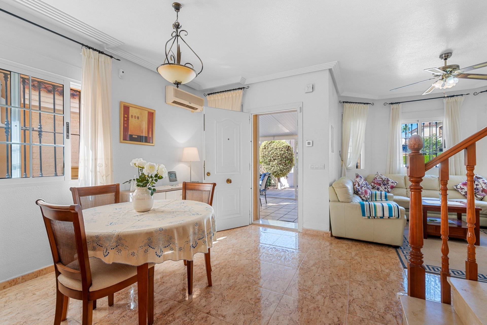 Revente - Villa -
Guardamar del Segura