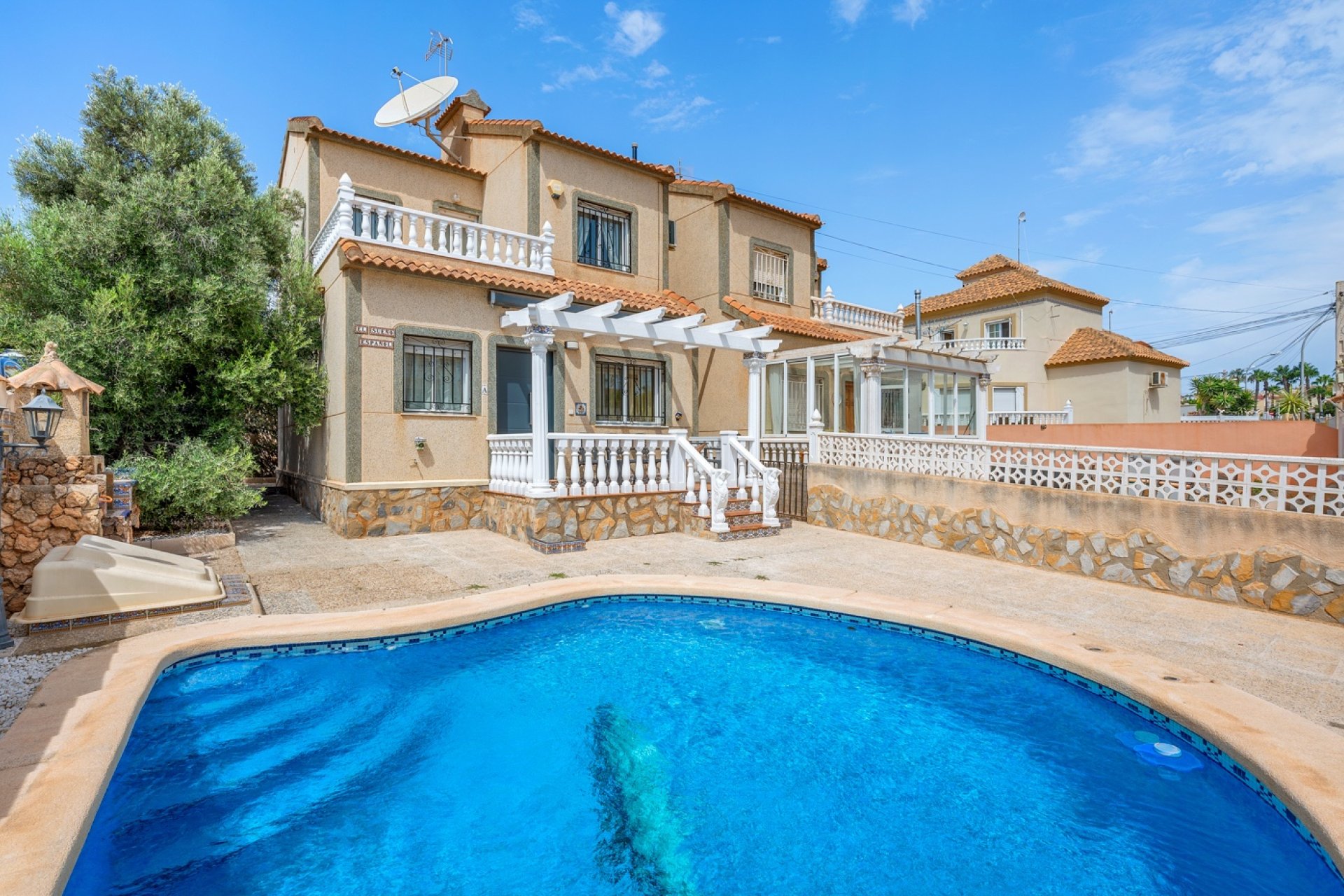 Revente - Villa -
Orihuela Costa - El Galan