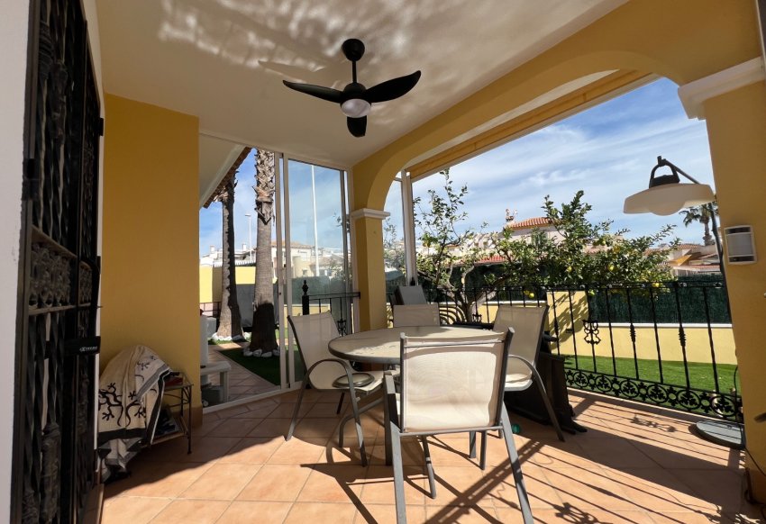 Revente - Villa -
Orihuela Costa - Los Dolses
