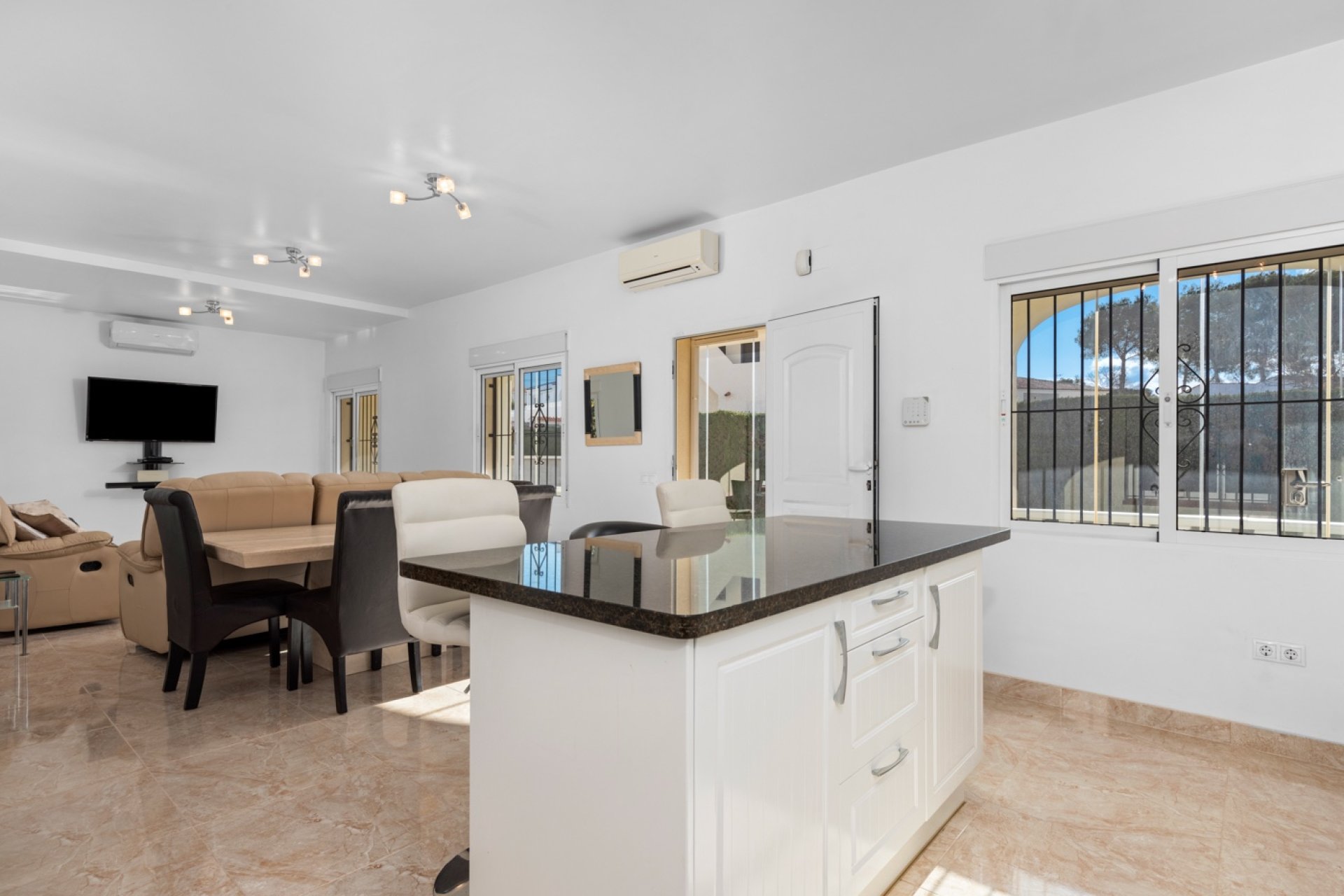 Revente - Villa -
Torrevieja - Los Balcones