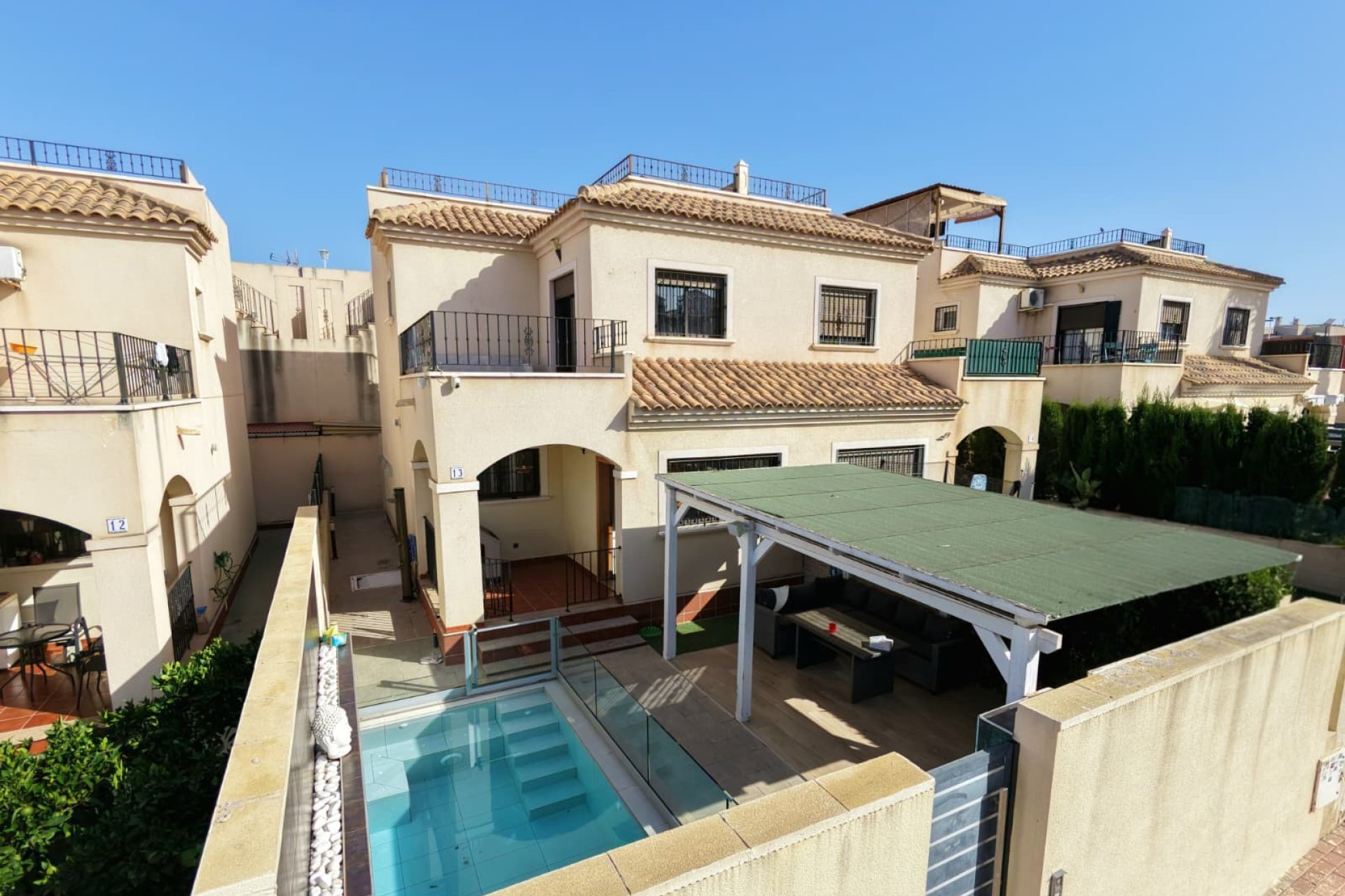 Revente - Villa -
Torrevieja - Sector 25