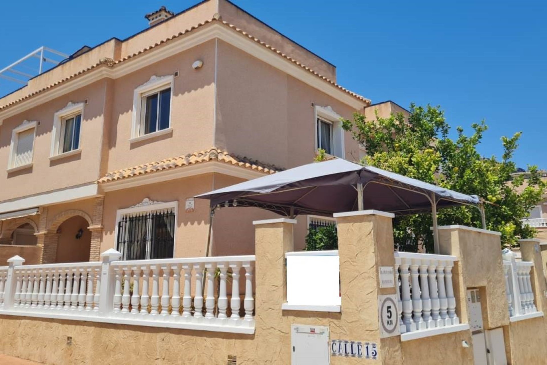 Revente - Villa -
Villamartín