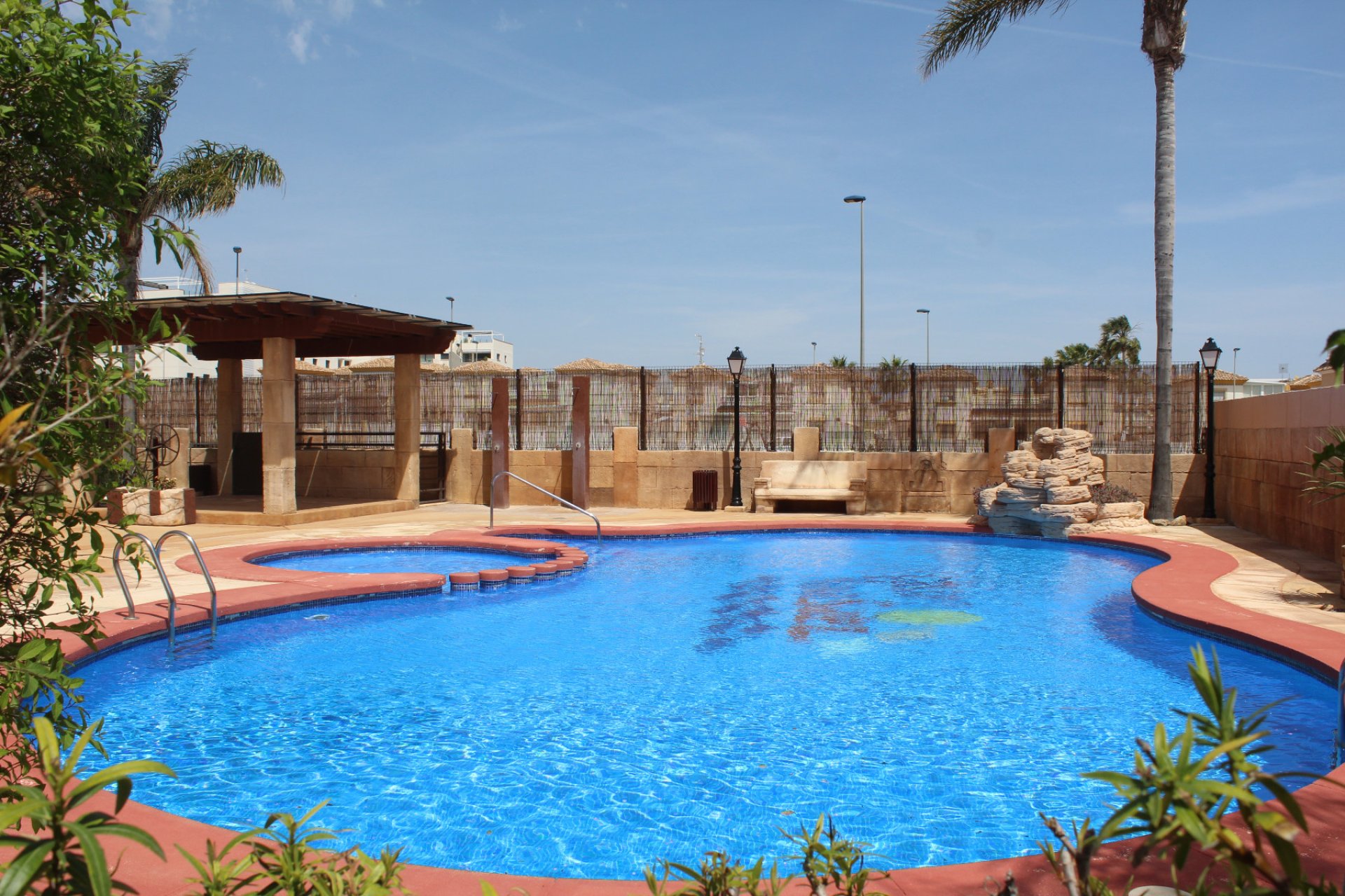 Revente - Villa -
Villamartín