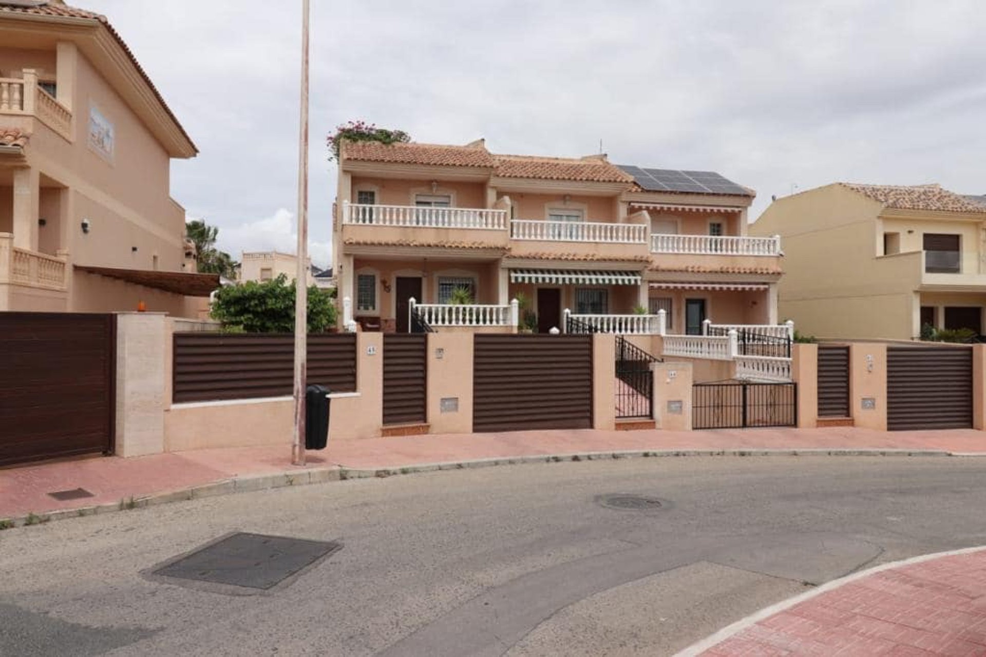 Tweedehands - Herenhuis -
Orihuela Costa - Los Altos