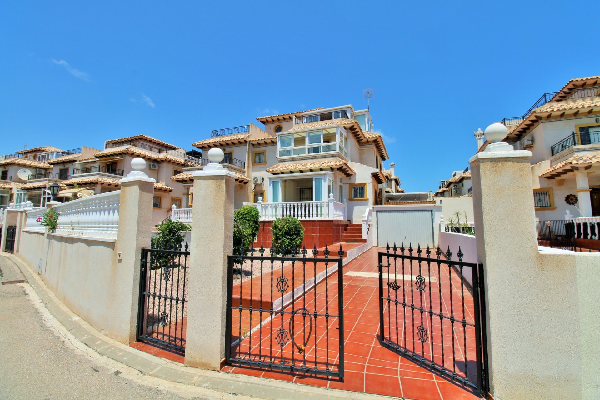 Tweedehands - Herenhuis -
Playa Flamenca