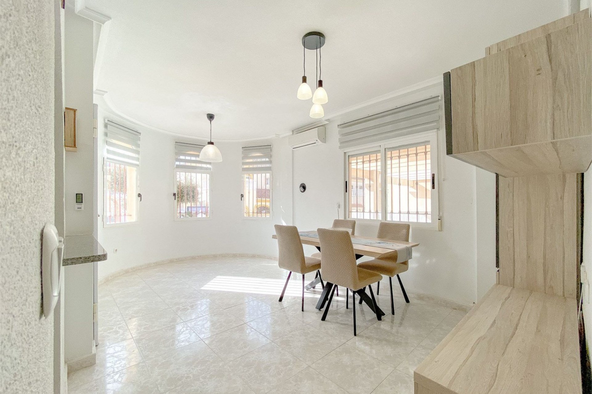 Tweedehands - Herenhuis -
Torrevieja - Nueva Torrevieja