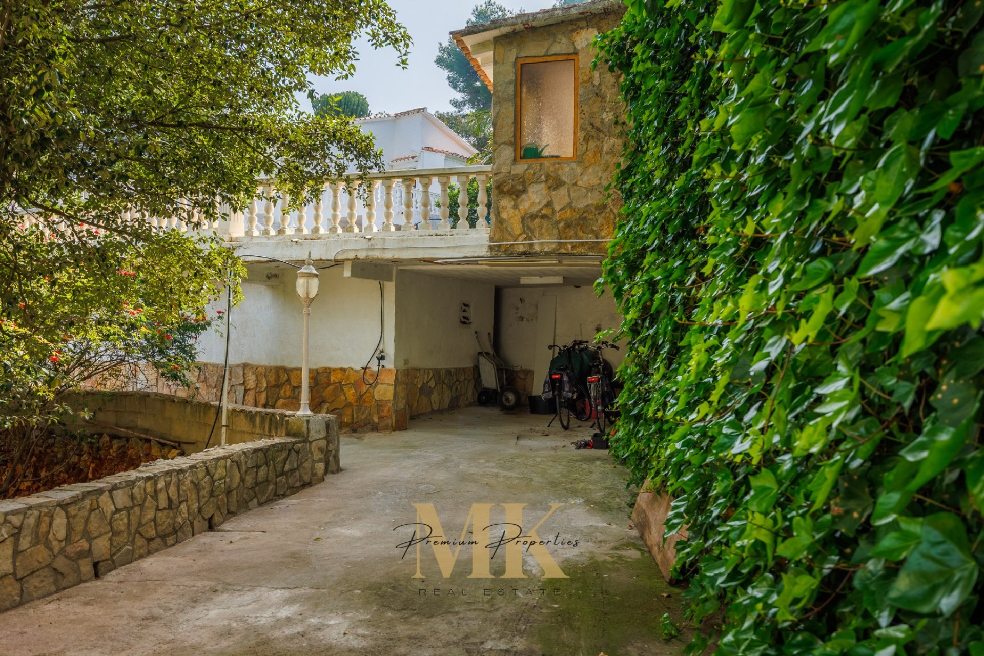 Tweedehands - Villa -
Denia - Montgó