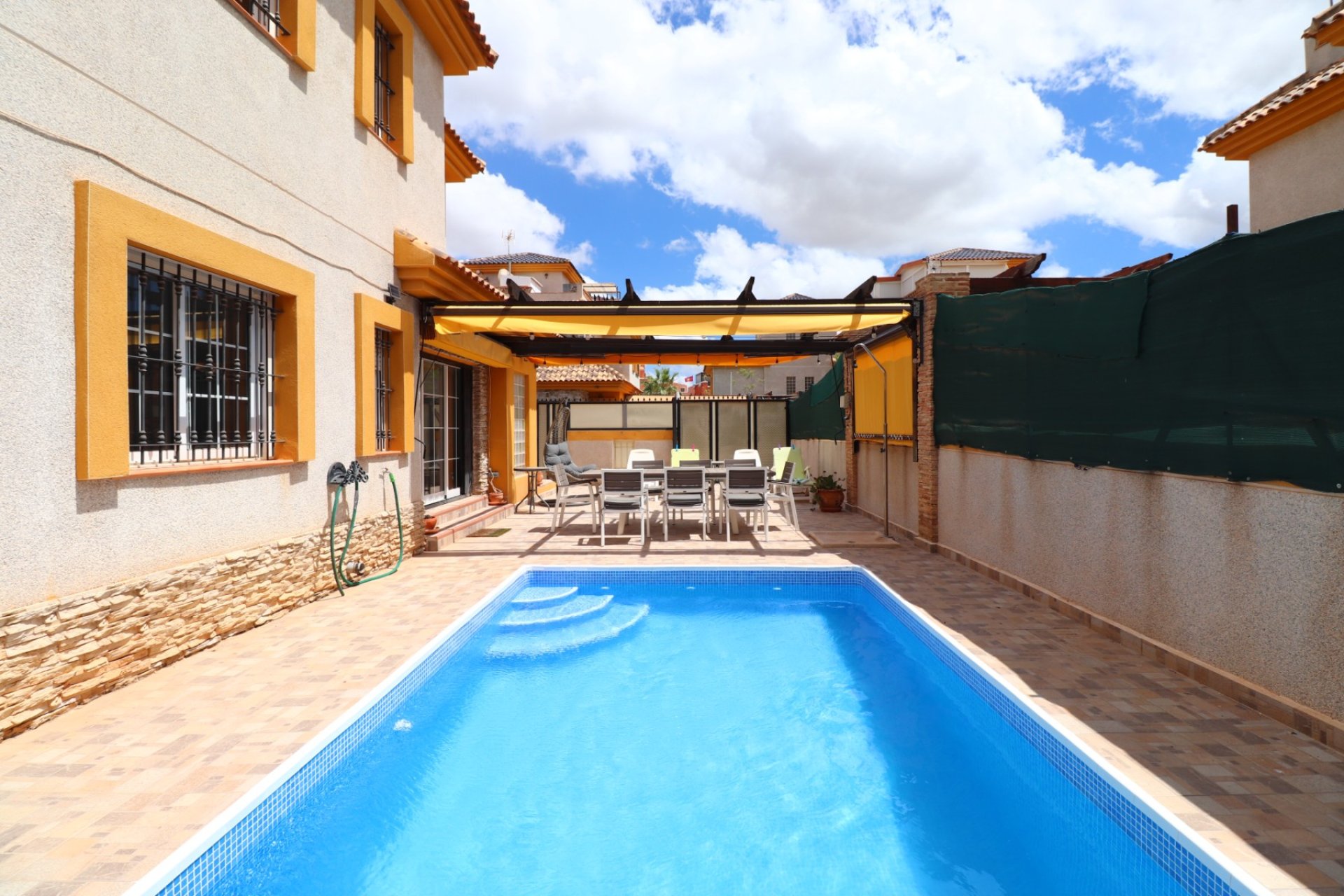 Tweedehands - Villa -
Los Montesinos - La Herrada
