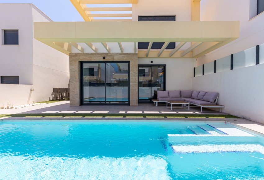 Tweedehands - Villa -
Los Montesinos - La Herrada