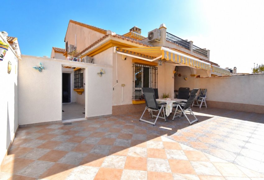 Tweedehands - Villa -
Orihuela Costa - La Zenia