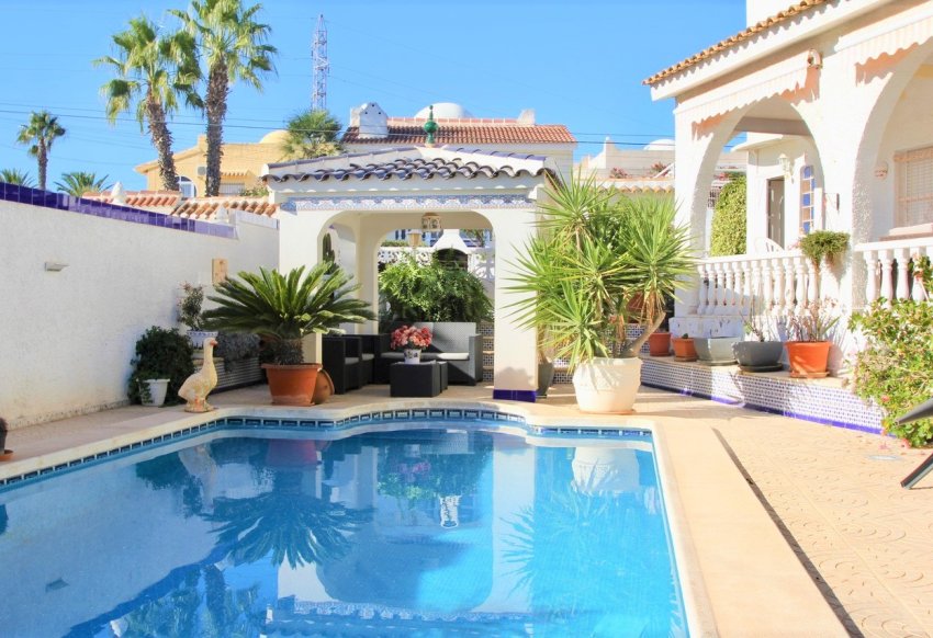 Tweedehands - Villa -
Orihuela Costa - Villamartín