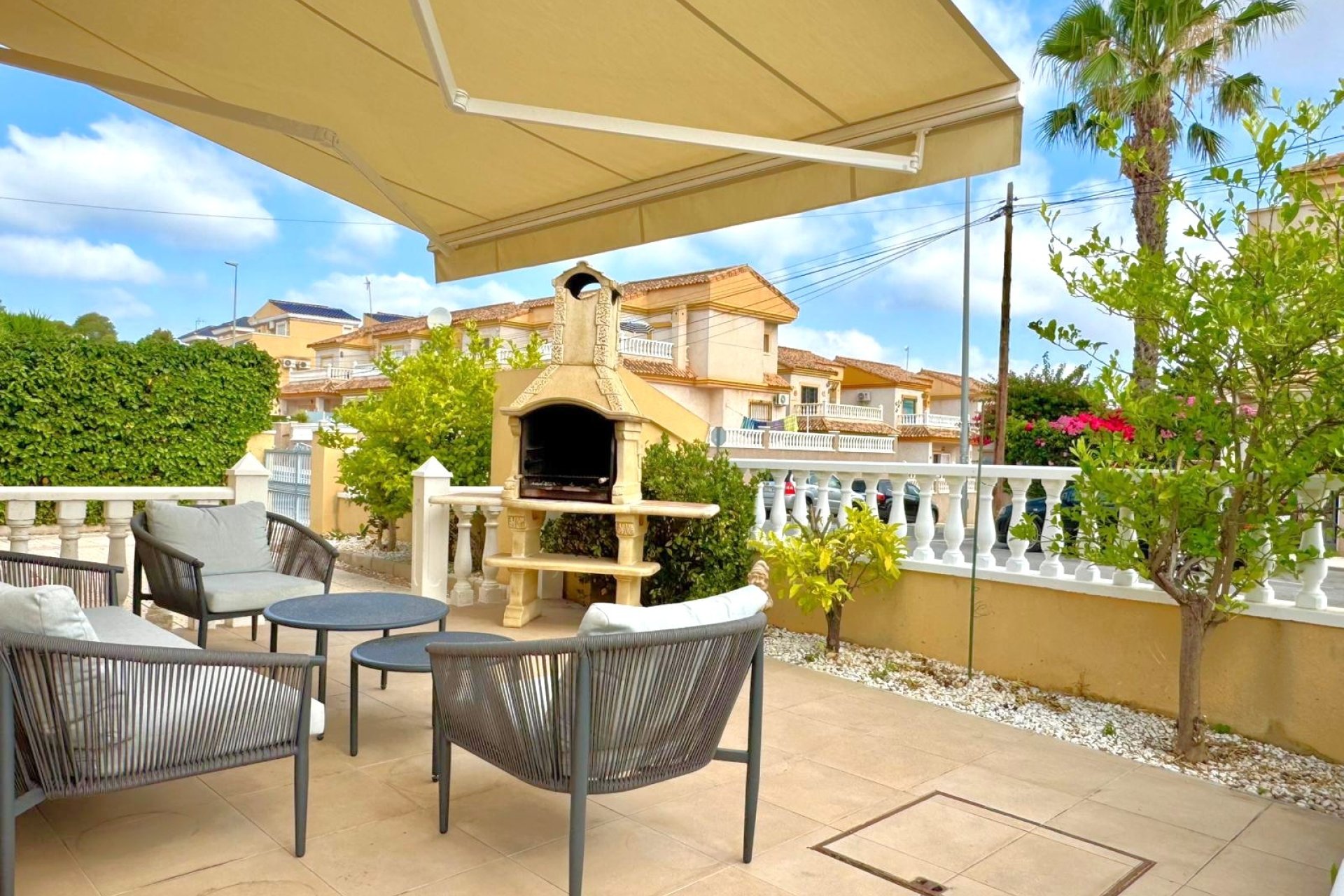 Tweedehands - Villa -
Orihuela Costa - Villamartín