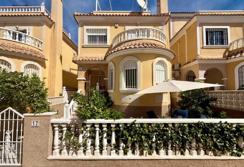 Tweedehands - Villa -
Orihuela Costa - Villamartín