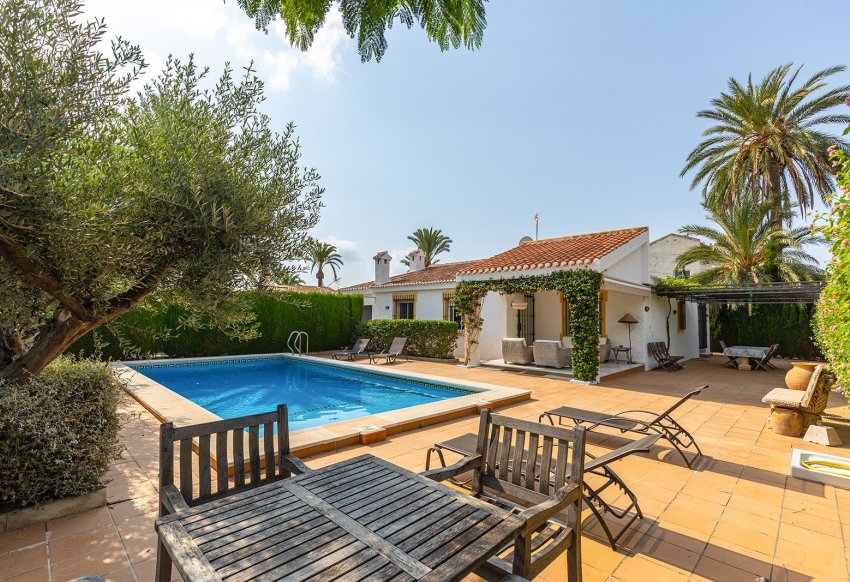 Tweedehands - Villa -
Torrevieja - Playa de los Locos