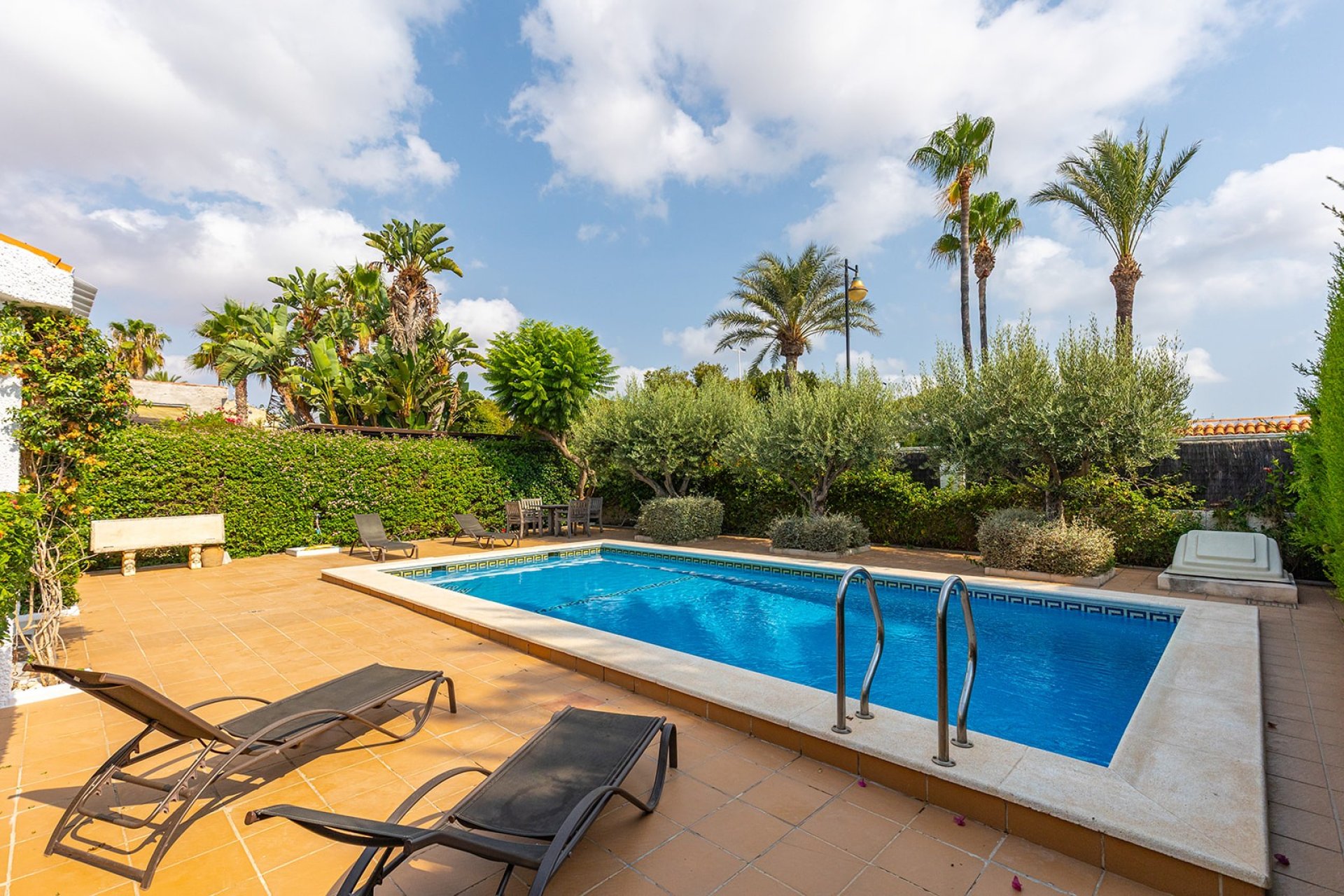 Tweedehands - Villa -
Torrevieja - Playa de los Locos