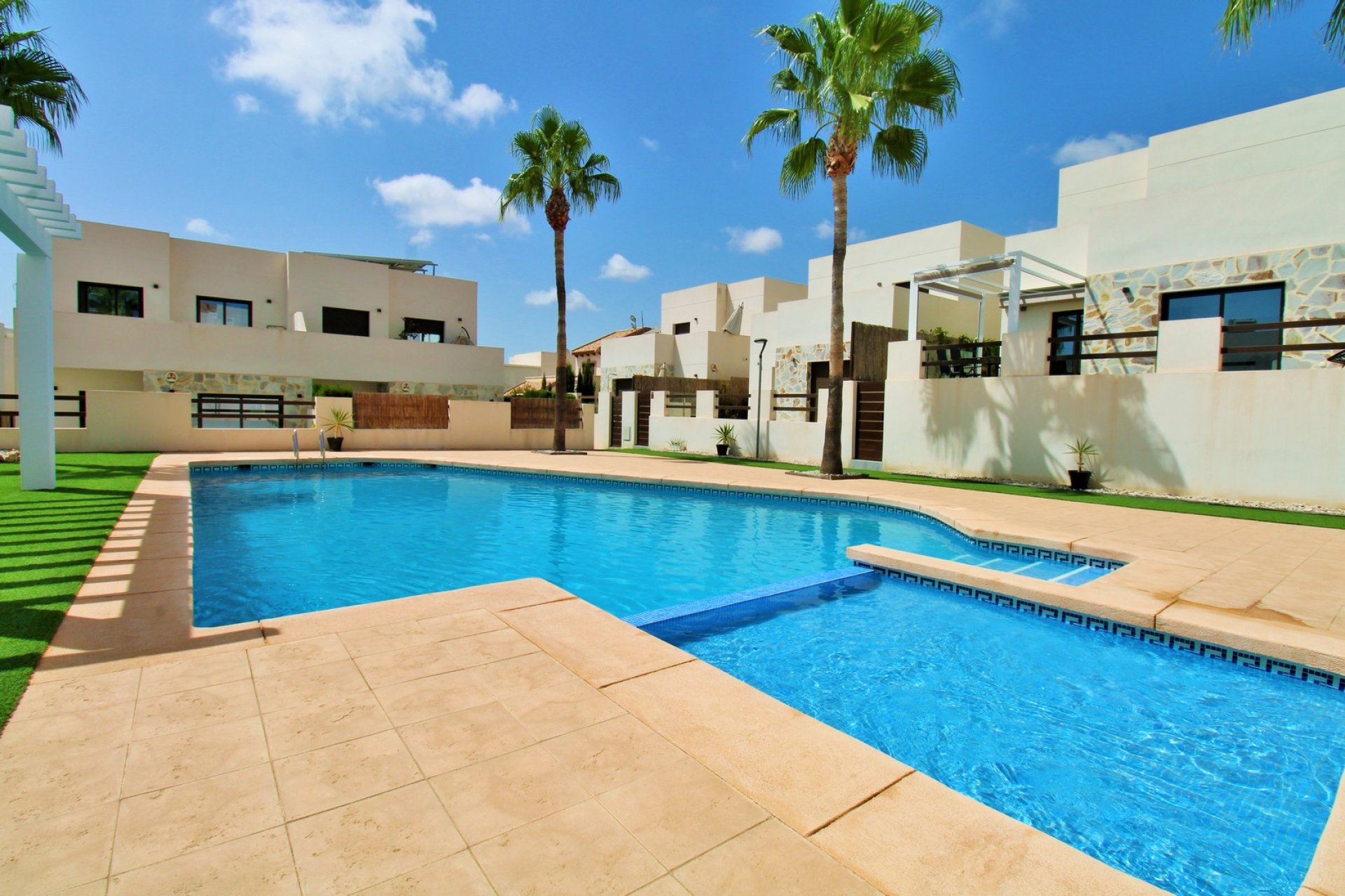 Tweedehands - Villa -
Villamartín - PAU 8