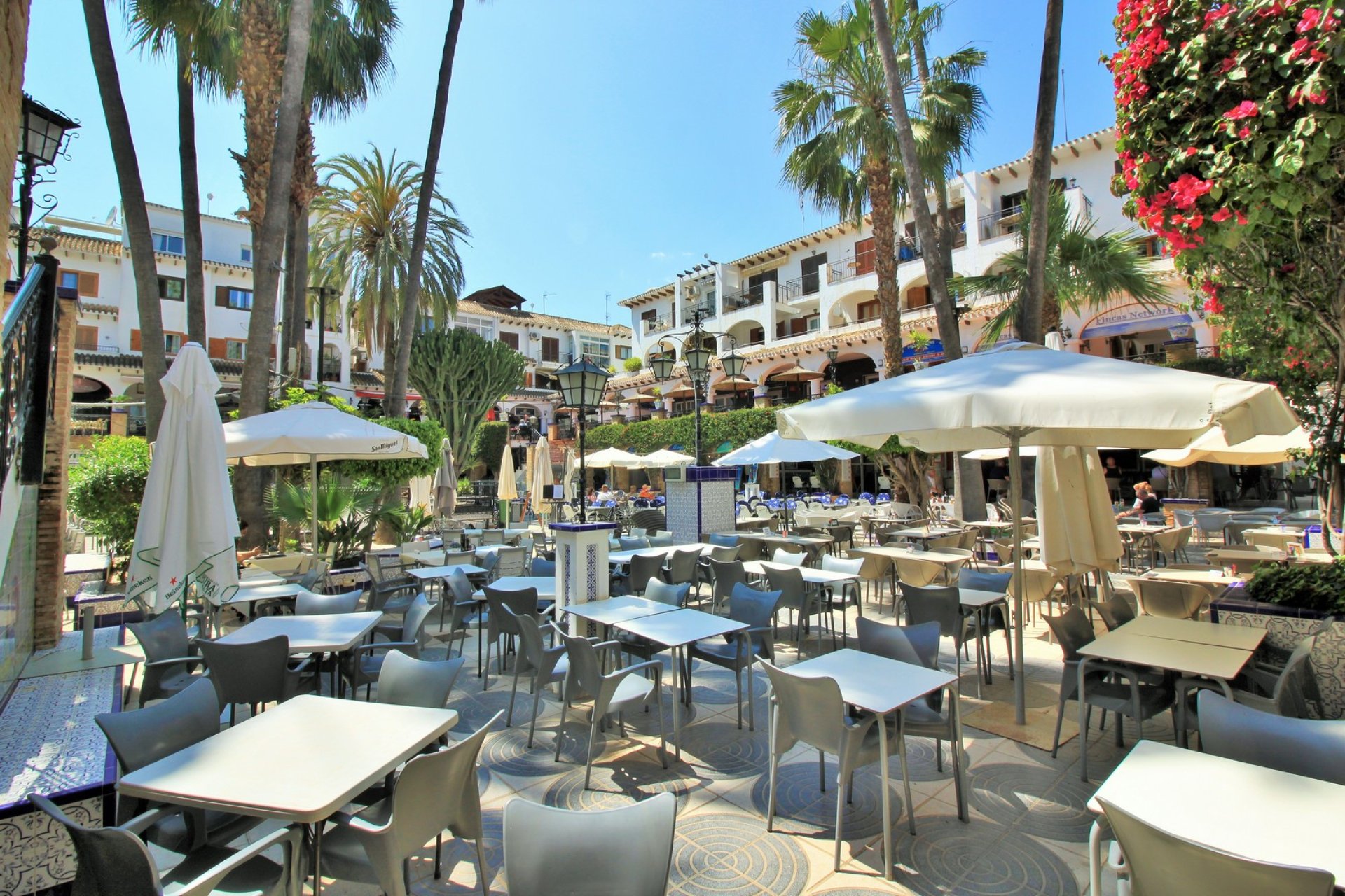 Tweedehands - Villa -
Villamartín - PAU 8