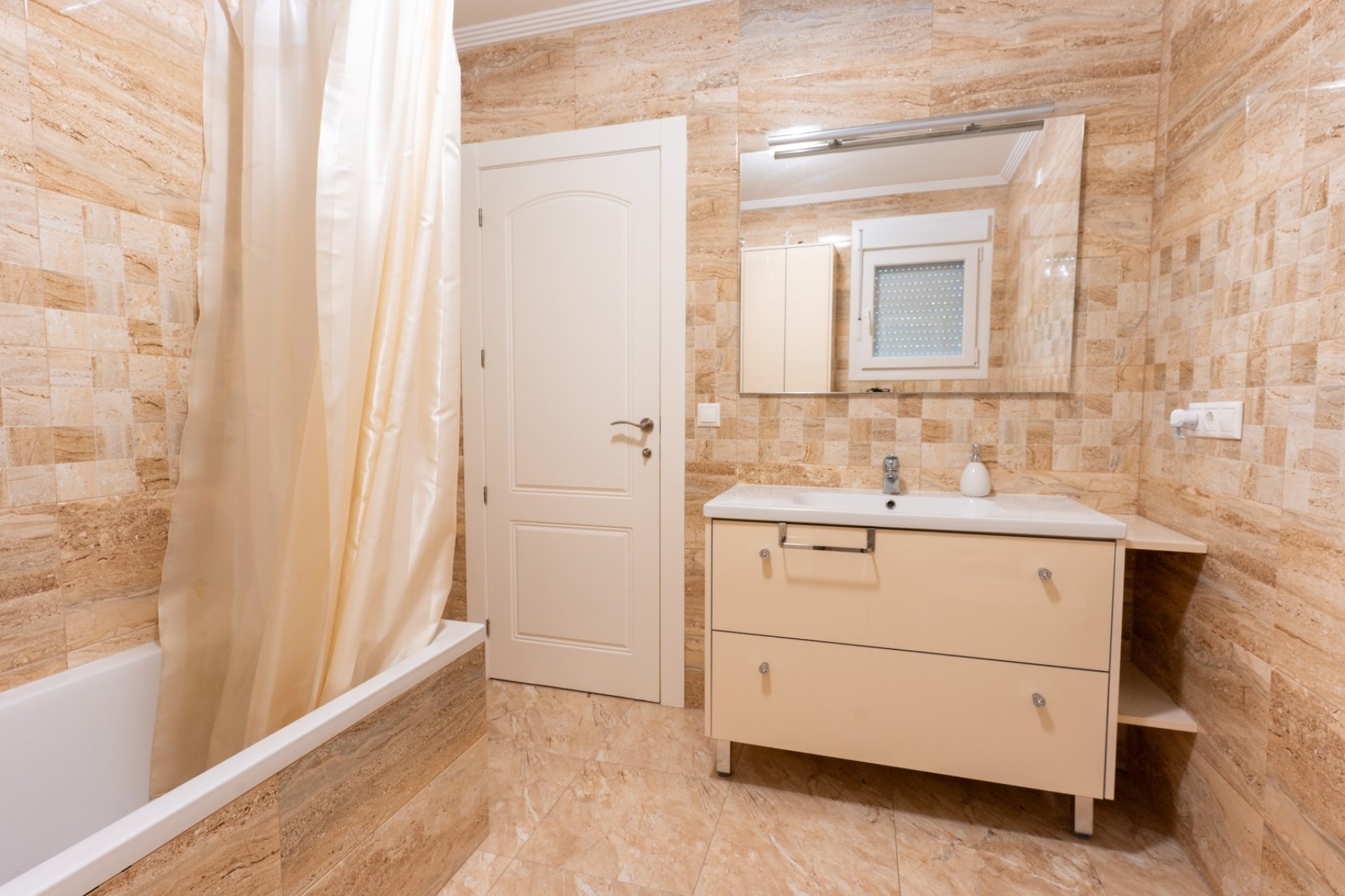 Tweedhands - Villa -
Torrevieja - Los Balcones