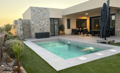 Villa - Resale -
                Altaona Golf and Country Village - MML-43623