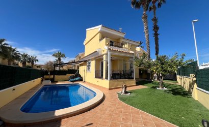 Villa - Resale - Orihuela Costa -
                Los Dolses