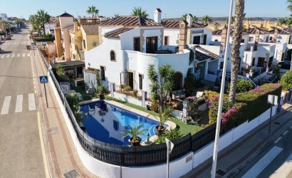 Villa - Tweedehands - Algorfa -
                La finca Golf