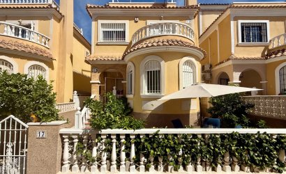 Villa - Tweedehands - Orihuela Costa -
                Villamartín