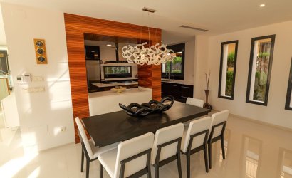 Obra nueva - Villa -
Torrevieja