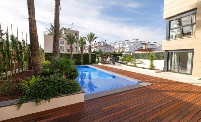 Obra nueva - Villa -
Torrevieja