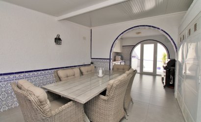 Resale - Villa -
Villamartín